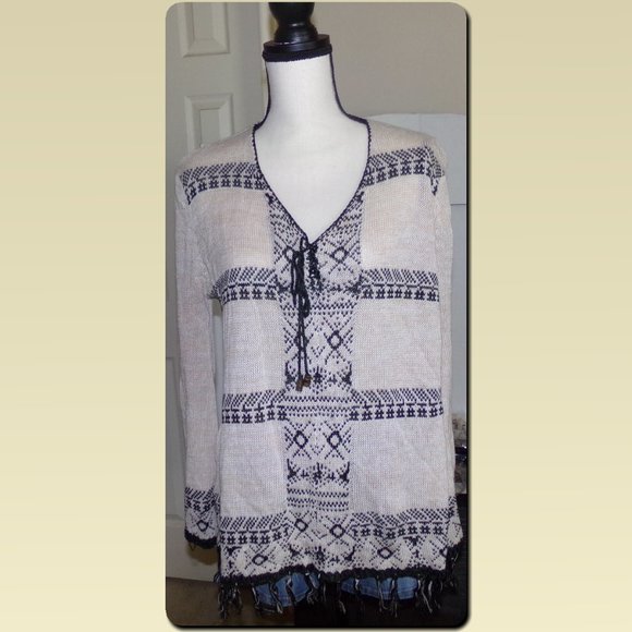 NWT! Fringe V-Neck Sweater {L3} - Picture 2 of 6